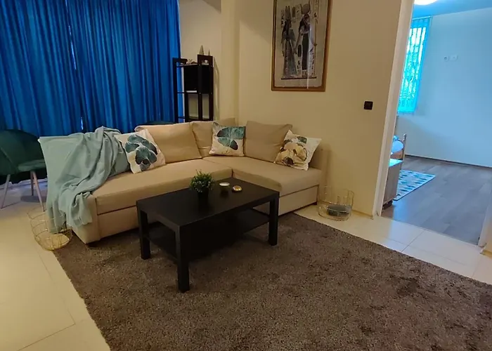 валанди Апартаменты *